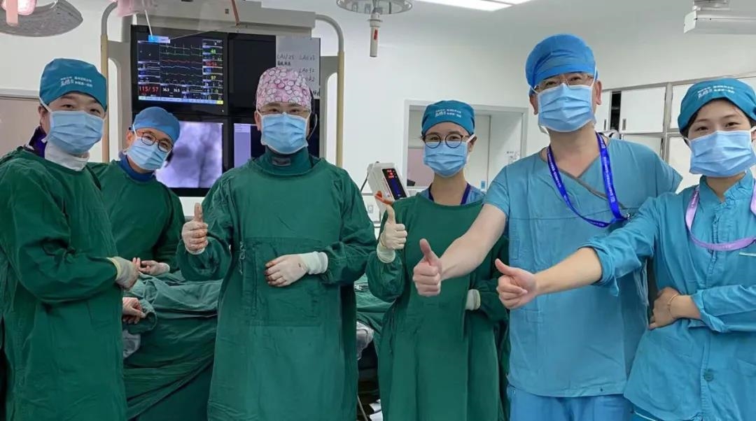 国产球扩式TAVI再创突破：温州医科大学附属第一医院王珏教授团队启动Stake医疗球扩瓣入组
